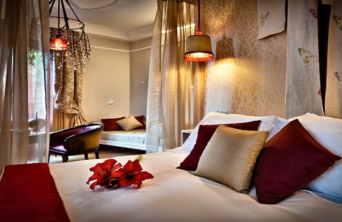 Tricolore Hotel | Indulgent Chateau Monfort: 5-Star Stay with Spa & Dining