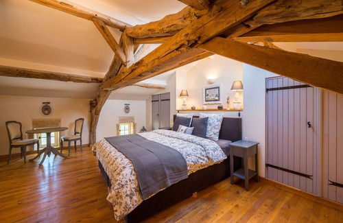 Villefranche-de-Lonchat House | Château Puygrenier: Family-Friendly Retreat with Pool & Spa