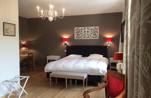 Salles-d'Aude House | Elegant Château Pech-Céleyran: Exceptional Stay with Spa & Pool