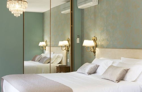 Leognan Bed & Breakfast | Experience Elegance at Château Pont Saint-Martin