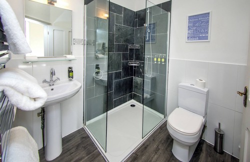Menai Bridge House | Elegant Château Rhianfa: 5-Star Comfort & Family-Friendly Amenities