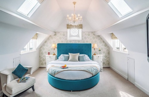 Menai Bridge House | Elegant Château Rhianfa: 5-Star Comfort & Family-Friendly Amenities
