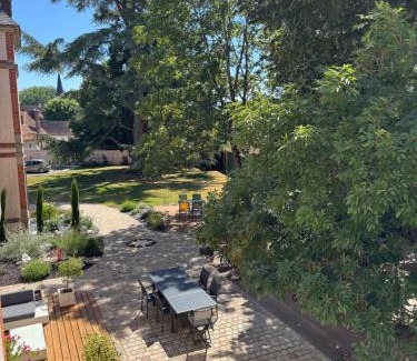 Neuilly-le-Real Bed & Breakfast | Highly Rated Château Ségot with Hot Tub & Family Amenities