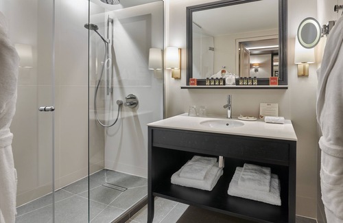 Montlucon Hotel | Elegant Château Saint-Jean: Guest Rated 9.8 with Spa & Pool