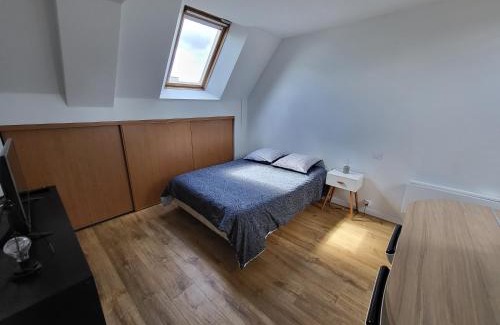 Chateaubourg Apartment | Châteaubourg Studio: Ideal for Families with Hot Tub Access