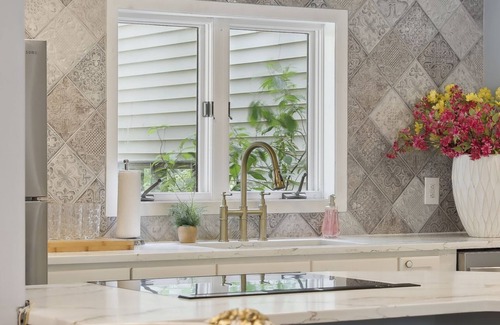 Webster House | Experience Châteaux on Oak Hill with Spa and Family Amenities
