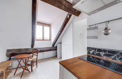 Les Halles Apartment | Outstanding Stay at Châtelet - les Halles with Breakfast