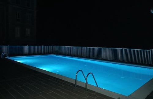 Escos Apartment | Cozy ChâtEscos Studio with Oceanfront Pool & 9.7 Rating