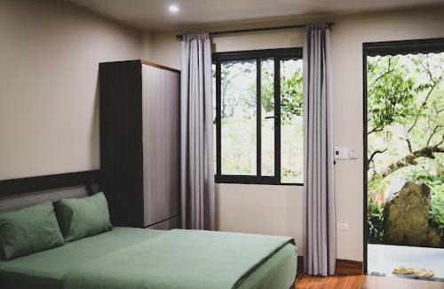 Moc Chau Bed & Breakfast | Cozy Châu Homestay: Family and Pet-Friendly Retreat
