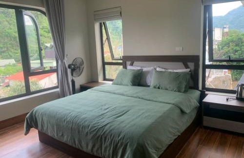 Moc Chau Bed & Breakfast | Cozy Châu Homestay: Family and Pet-Friendly Retreat