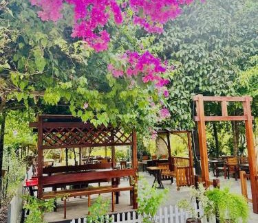 Hue Ski Chalet | Châu Homestay
