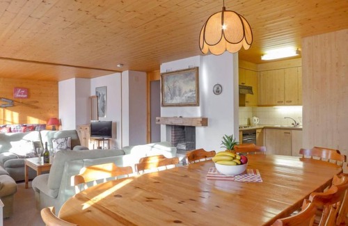 Wengen Apartment | Discover Chäs Gruebi Apt.S: Lake View & Spa Retreat