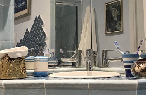 Rione Duomo House | Experience Chèz Lumière in the Historic Center with Ocean View