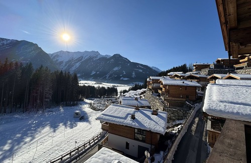 Schonbach Ski Chalet | Exceptional Alpine Chalet with Pool in Neukirchen am Großvenediger