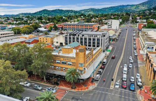 Tamworth Hotel | Welcoming CH Boutique Hotel - 4-Star Stay with Great Amenities