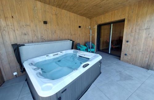 Marigny House | Ch d'Hôte LE BON ABRI JURA