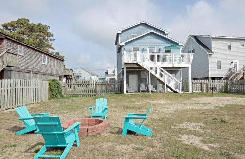 Colington Harbour House | Canal View 3-Bedroom Retreat with Cozy Fire Pit