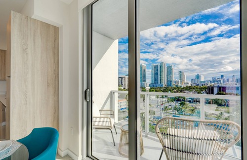 Edgewater Apartment | Discover CH902 Design District: Your Oasis Awaits