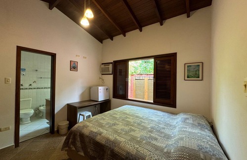 Itamambuca Bed & Breakfast | Charming bed & breakfast with AC and WiFi in lovely Ubatuba