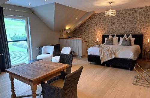 Rendeux Bed & Breakfast | Enchanting Stay at Cha Cha de Loup with Ocean Views