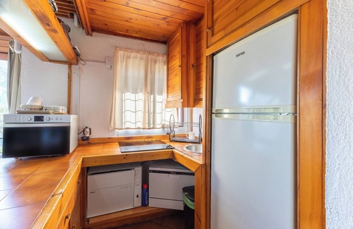 San Martin de Valdeiglesias Ski Chalet | Relaxing 'Casa De Cuento' with Private Pool & Ocean Views
