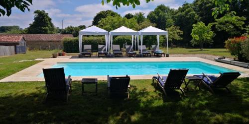 Nanteuil-en-Vallee House | Family-Friendly Haven at Cha16 in Nanteuil En Vallee