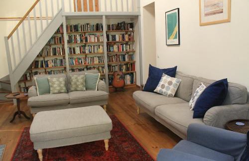 Nanteuil-en-Vallee House | Family-Friendly Haven at Cha16 in Nanteuil En Vallee