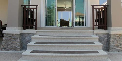 Cha-am Villa | Discover Chaam Pool Villa Baanusabai: Oceanfront Retreat