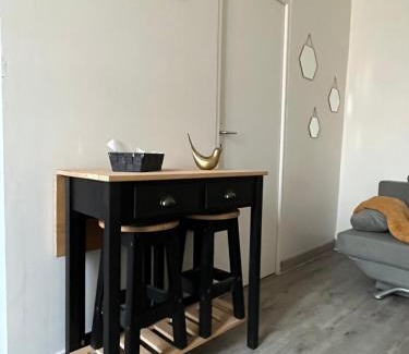 Chablis Apartment | Central Chablis Studio: Family-Friendly with Top Reviews