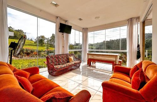 Itapeva House | Chacara com WiFi, piscina,churrasqueira e conforto