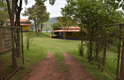 Capitolio House | Discover Chacara da Zelma: Pet-Friendly Oceanfront Retreat
