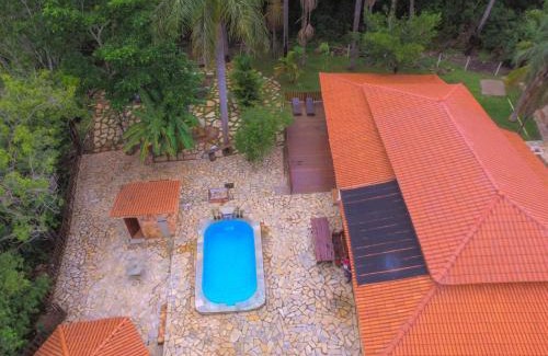 Pirenopolis House | Chacara Esperança: Pet-Friendly Retreat with Pool & Breakfast