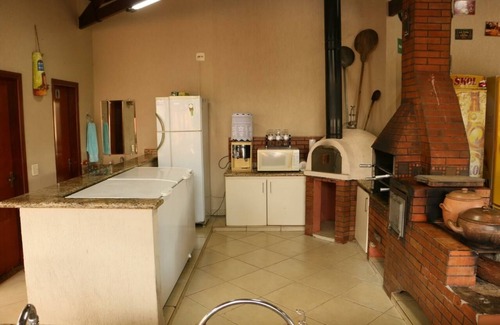 Goiania House | Ideal Getaway for Family Events with Private Pool & Spa
