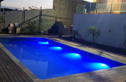 Ibiuna House | Relaxing Getaway at Chacara Ibiuna - Container with Pool