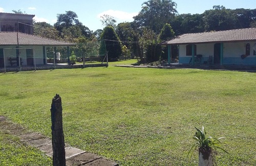 Centro House | Barretinho Retreat: Family-Friendly Fun with Beach Access