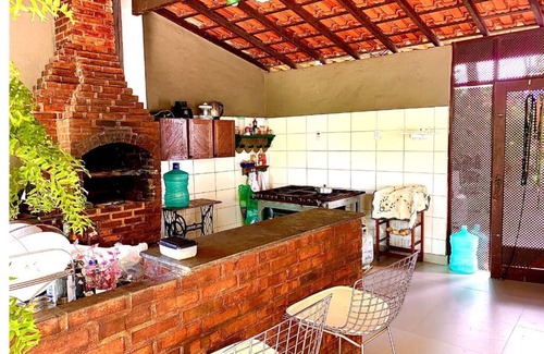 Itaocaia Valley Cottage | Explore Inoan Marica: Poolside Oasis with Ocean Views