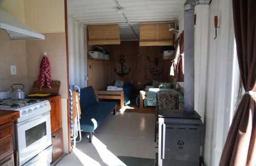 Puerto Madryn Apartment | Welcoming Casa Container near Madryn - Pet & Child Friendly