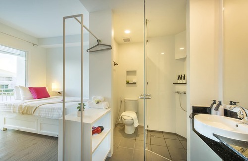 Nakhon Si Thammarat Hotel | Discover Chada@Nakhon: Family-Friendly & Pool Amenities