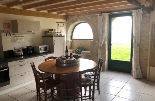 Saint-Genes-de-Blaye House | Unwind at Chai Crann Piorra 1 with Ocean Views