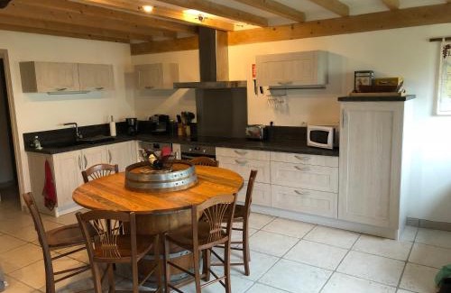 Saint-Genes-de-Blaye House | Unwind at Chai Crann Piorra 1 with Ocean Views