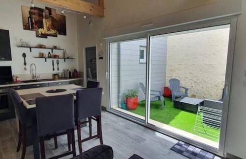 Cognac Apartment | Discover Chai Vous: Child-Friendly Comfort with Kitchen Amenities