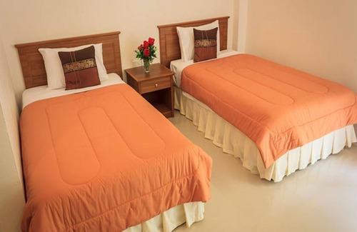 Khanom Hotel | Family-Friendly Chaison Hill Resort Khanom with Dining Options