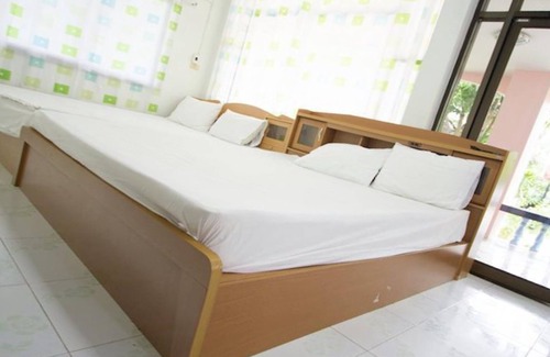 Laem Sing Hotel | Experience Family-Friendly Comfort at Chaiwat Resort