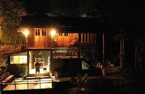 Mae Wang House | Cozy CHAKERPOR: Family and Pet-Friendly Getaway