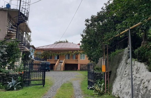 Gorgadzeebi House | Perfect Getaway at Chakvi View Guest House - Pet Friendly!
