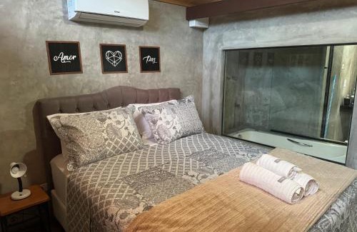 Penedo Cabin | Cozy Chalé 05 with Hot Tub in Penedo's Heart