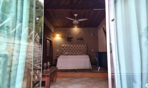 Penedo Cabin | Relaxing Chalé 08 with Hot Tub in Penedo's Heart