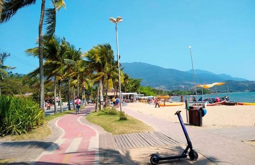 Centro Comercial Ski Chalet | Pet-Friendly Chalé Just 5 Minutes from Perequê Beach