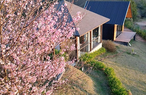 Campos do Jordao Ski Chalet | Chalé Acima das Nuvens: Relaxing Retreat Near the Center