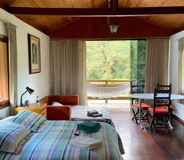 Mury Ski Chalet | Cozy Chalé in Mury with Breakfast & Family-Friendly Amenities